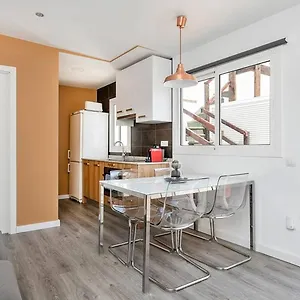 Cozy&new With Terrace Appartement